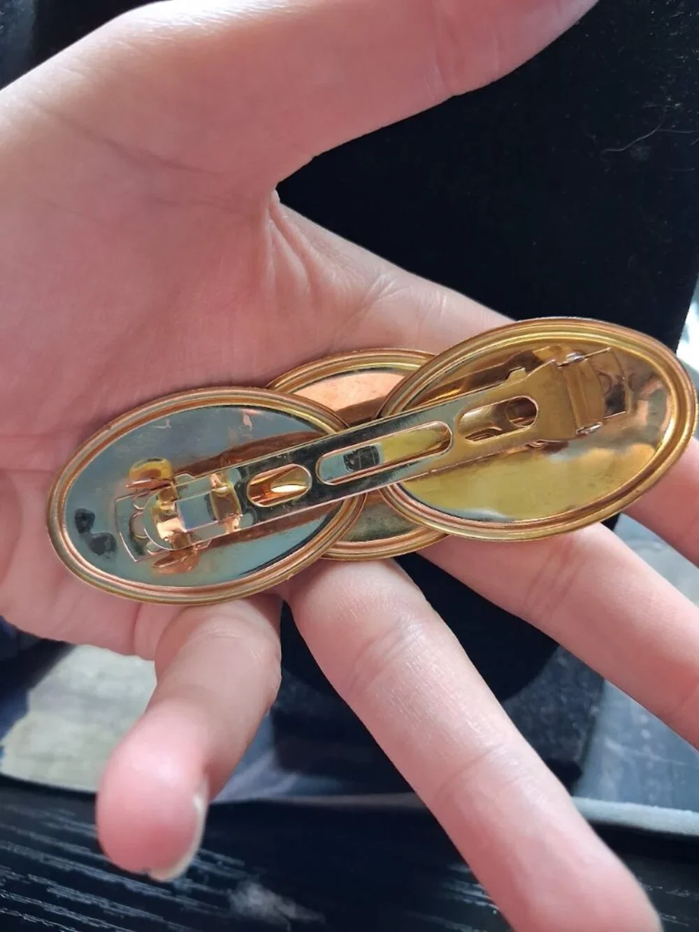 Retro style hair clip